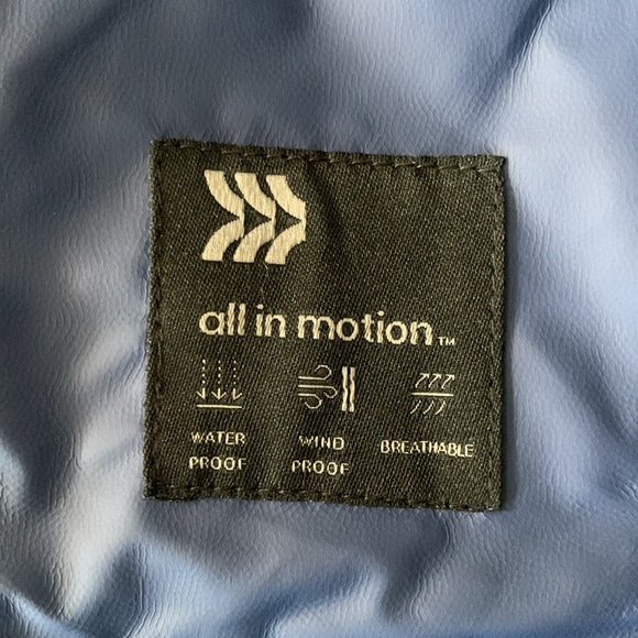 NWOT all in motion windproof Coat. - Picture 7 of 8